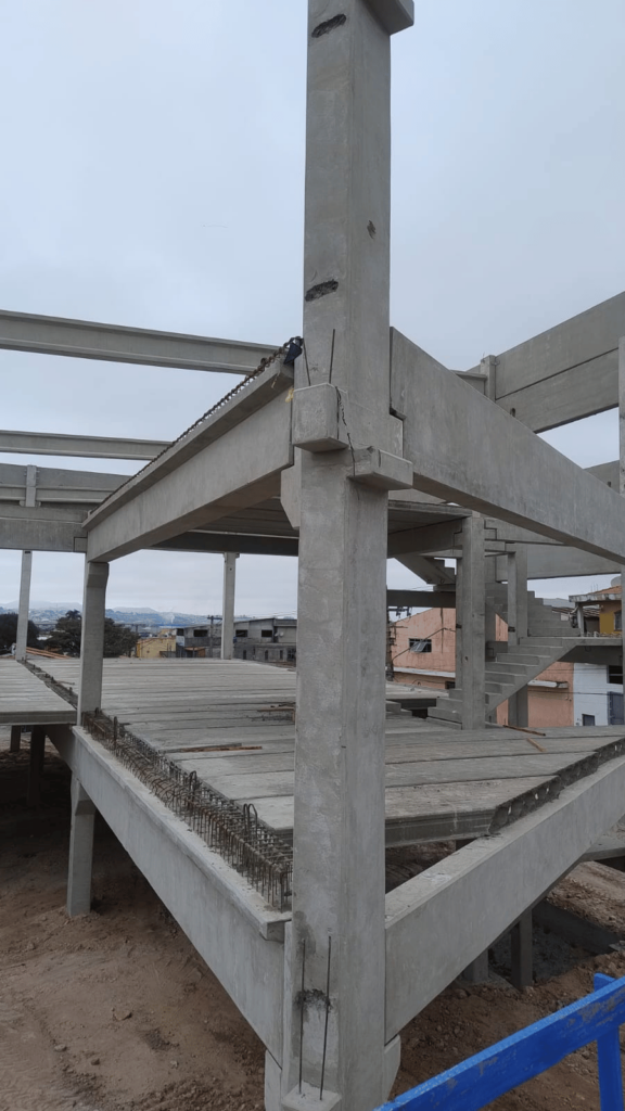 A Solve Brasil realizou uma obra comercial de alta tecnologia para a Internibra, utilizando soluções de construção avançadas para atender às exigências de uma estrutura moderna e eficiente. Este projeto comercial incorpora as mais modernas práticas de engenharia, garantindo durabilidade e desempenho para a infraestrutura.